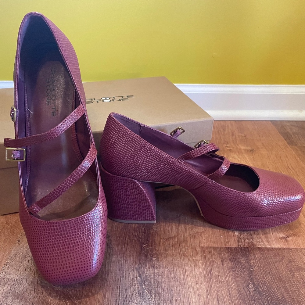 Charlotte Stone -Bizzy platforms (11)